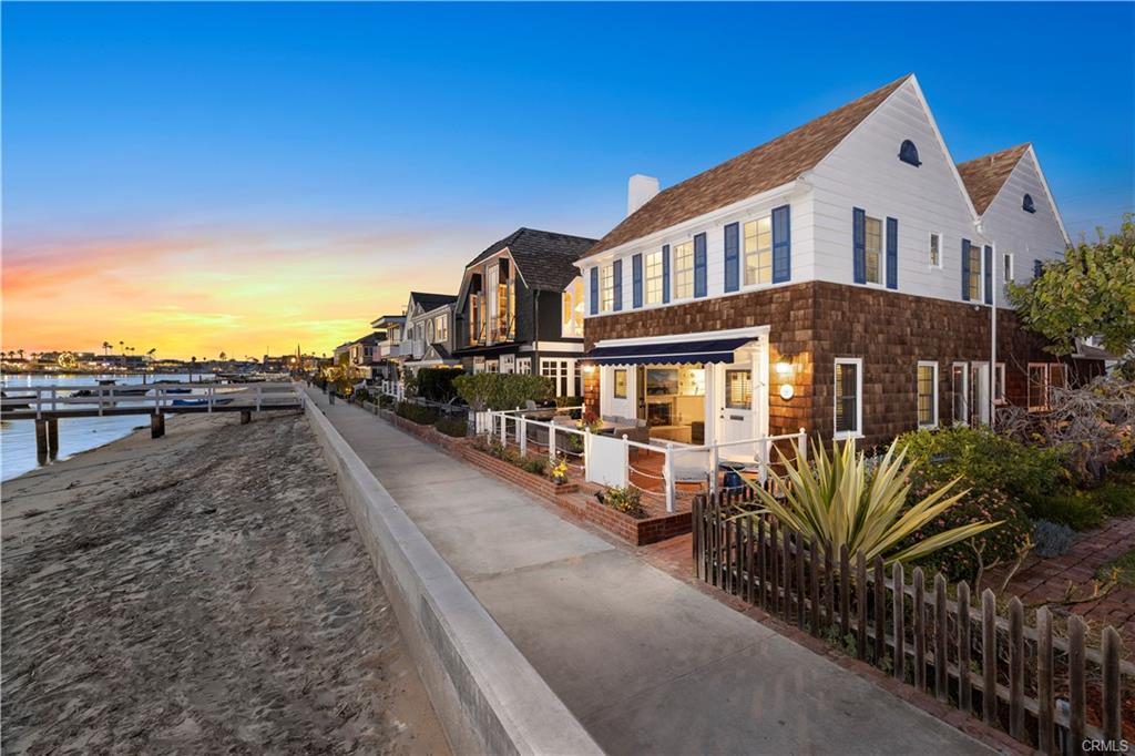 550 South Bay Front Balboa Island Newport Beach CA 92662 Steve Roose Buyers Agent Realtor Balboa Island